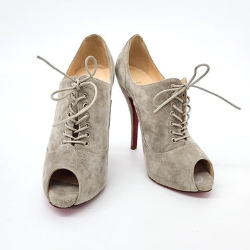 CHRISTIAN LOUBOUTIN Schuh aus Wildleder mit offenem Zehen 124127