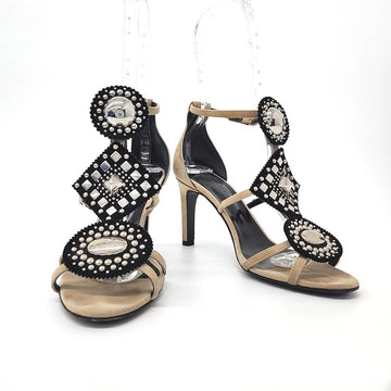 HERMES Sandalen mit Nagelverzierung 122899