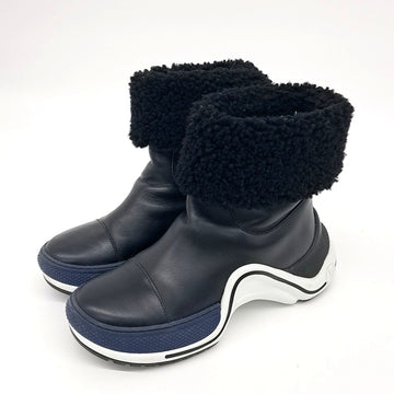 LOUIS VUITTON Stiefel 121888