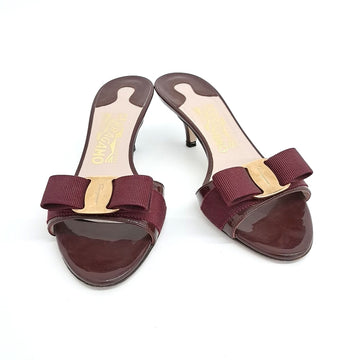 Ferragamo Pateent Carla Slippers 120560 [P]