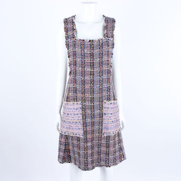 CHANEL Ärmelloses Kleid aus Tweed 119475