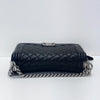 CHANEL Schwarze Ketten Boy Bag 19er Reihe 3VCHB23005 76936949 [P]