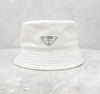 PRADA Bucket Hat aus Nylon mit dreieckigem Logo 2HC137 138556930 [P]
