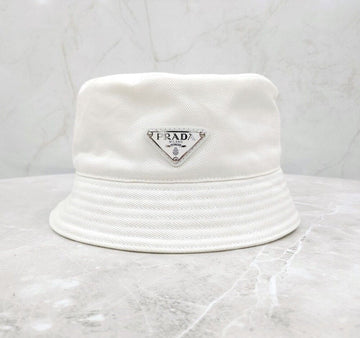 PRADA Bucket Hat aus Nylon mit dreieckigem Logo 2HC137 138556930 [P]
