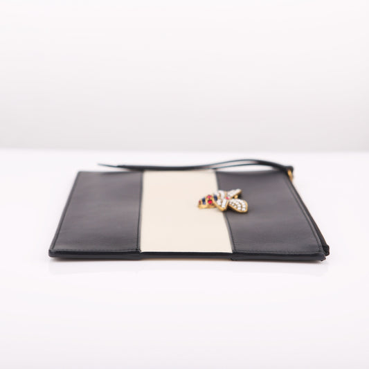 GUCCI 476077 ブラック＆ホワイト レザー ビ ポイント マーガレット クラッチ 15423332