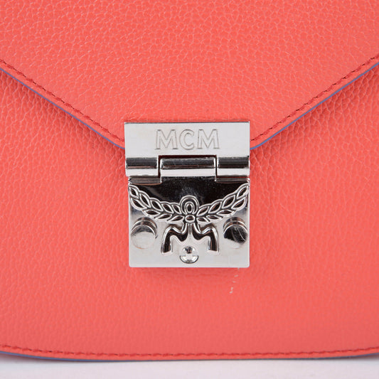 MCM レッドレザーパトリシアパークアベニューショルダーバッグ 25781064