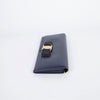 SALVATORE FERRAGAMO 22B559 ネイビー レザー バーラ ロック バックル 長財布 27874022 [P]