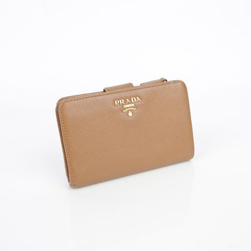PRADA ブラウンレザーサピアノ中財布 28254587