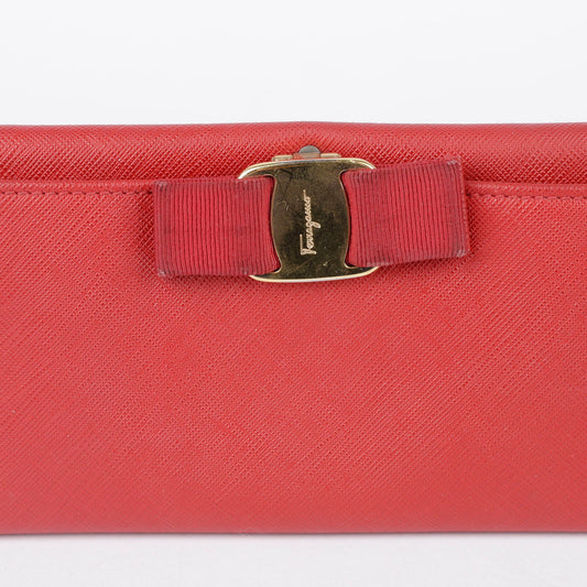 Salvatore Ferragamo 22 A900 Red Leather Long Wallet 28228140