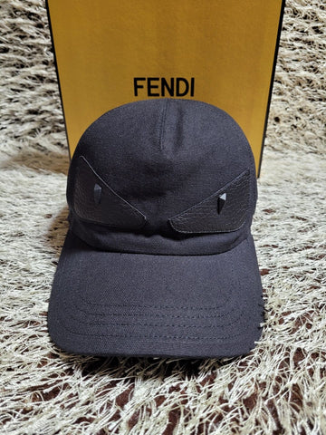 FENDI レザー モンスター パッチ キャップ OS FXQ768 A2S2 37936957