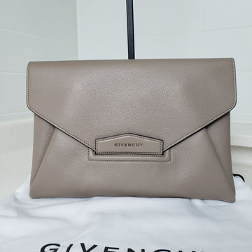 Givenchy Antigona Clutch BB05227012 154733156