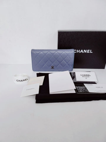 CHANEL Caviar Silver CC Logo Classic Flap Wallet for Women 43751090