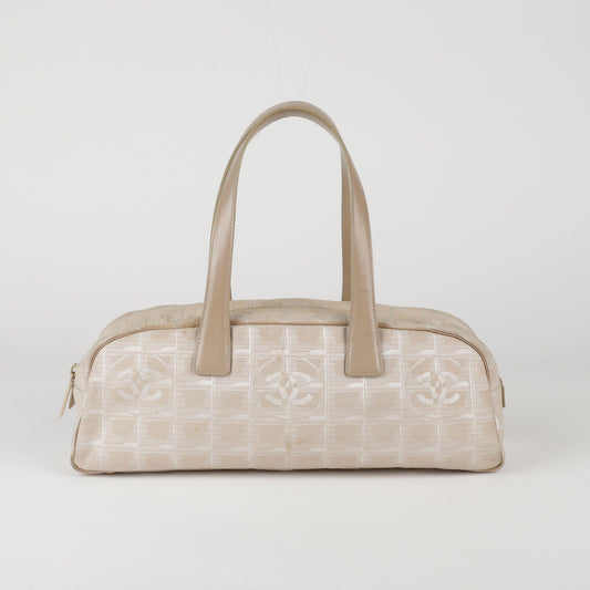 CHANEL ベージュファブリック旅行トートショルダーバッグ 43699194