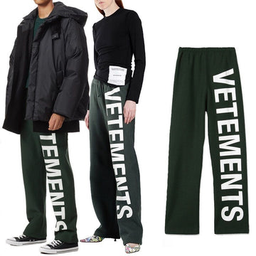 VETEMENTS Unisex Logo Training WAH19PA107 27643698