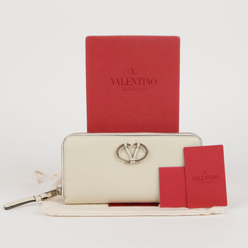 Valentino White Leather V Logo Long Wallet 88VUL 49575370