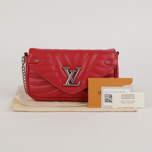 LOUIS VUITTON M63956 レッド レザー ニュー ウェーブ チェーン ポシェット クロスバッグ 50030261