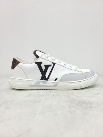 LOUIS VUITTON Weiße und braune LV Charlie Sneakers 51594633