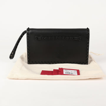 VALENTINO QW1B0399 Clutch aus schwarzem Leder mit Rockstud-Träger 60890539