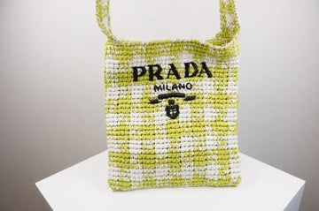 PRADA Dreieckslogo Rafia Schultertasche Gelb 1BC184 54301200
