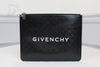 GIVENCHY Smooth Embossing Logo Pouch (BK60D4K1LQ) 57073947 [P]