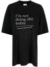 VETEMENTS Slogan Druck Kurzarm T-Shirt UE63TR320B 58554720 [P]