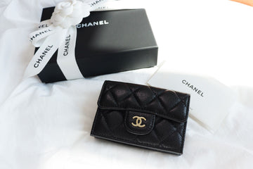 CHANEL Classic Small Flap Wallet Grained Shiny Calfskin Gold Metal Black AP0230 61120236