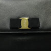 SALVATORE FERRAGAMO 21 E480 Schwarze Leder Goldfarbene Barachini Ketten Crossbody Bag 63892889 [P]