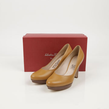 SALVATORE FERRAGAMO Kamel-Leder-Pumps 7,5 64279638