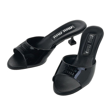 MIU MIU レディース パテントレザー サンダル 5XX603 XV4 F0002 57207053