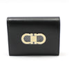SALVATORE FERRAGAMO Unbenutzt/ 220627 schwarze Gold-Gancio Kompaktbörse 67827532 [P]