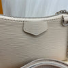 LOUIS VUITTON エピ イージー ポーチ オン ストラップ ショルダーバッグ M81239 68178836 [P]