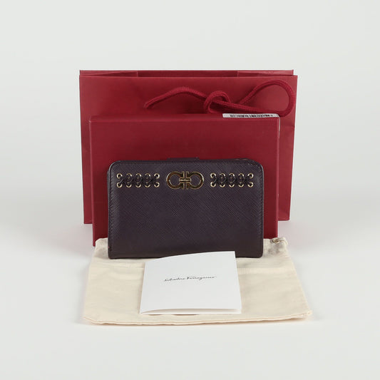 Salvatore Ferragamo 22 C204 Gancini Logo Compact Wallet 68631521
