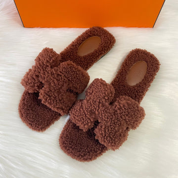 HERMES Lammfell Oran Shearling Sandalen Gold 71272724