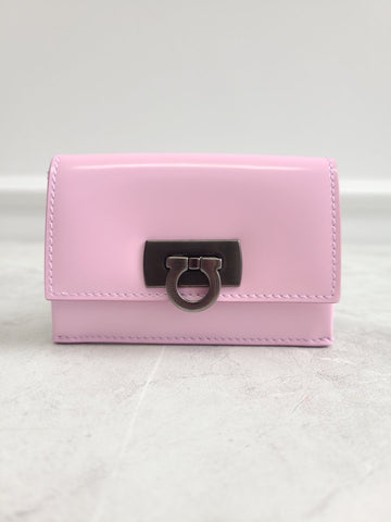 SALVATORE FERRAGAMO Pink Ganсhini Flap Buckle Kartenetui 71926001