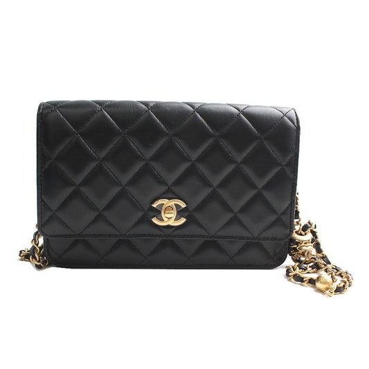 CHANEL チェーンボール ブラックラムスキン WOC クロスバッグ 内蔵チップ 74999553