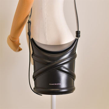 Alexander McQueen Curve Women's Shoulder Bag 656467 1YB45 76788037