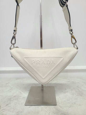 PRADA ホワイト サピアノ 三角ロゴ トライアングル クロスバッグ 76804436