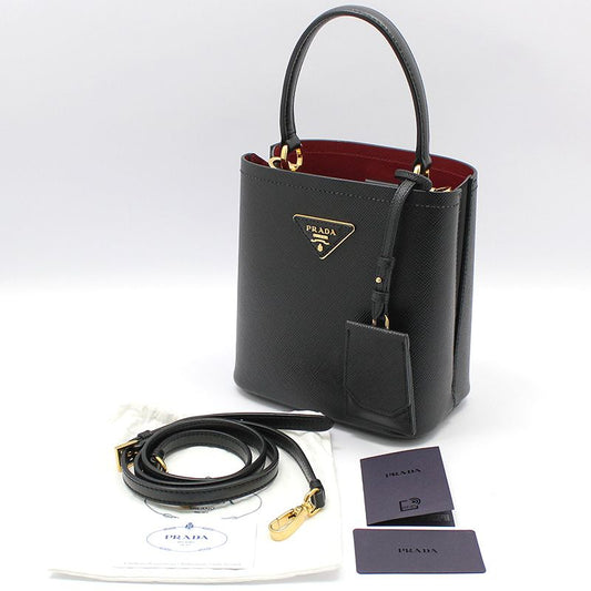PRADA ブラックサフィアーノダブルパニエスモールバケットクロスバッグ 1BA217 77915574