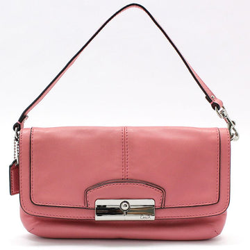 COACH ピンクレザーシルバークリスティンリスリットクラッチ 79556489
