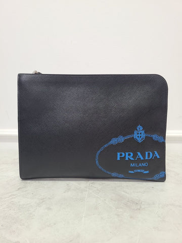 PRADA ブラックサフィアーノブルーロゴトラベルブリーフケースクラスバッグ 79561495