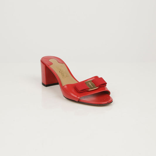 Salvatore Ferragamo Open Toe Vara Sandal Size 6 80925199