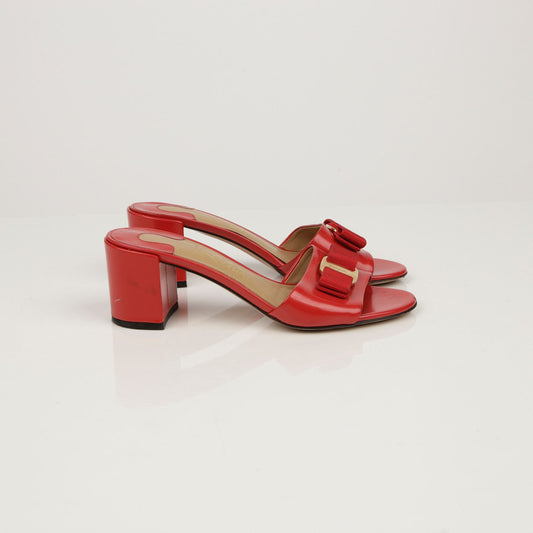 Salvatore Ferragamo Open Toe Vara Sandal Size 6 80925199