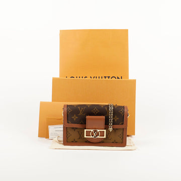 LOUIS VUITTON M68746 Delfin Chain Wallet und Crossbody Bag 84362536