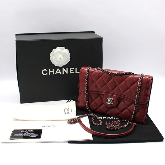 CHANEL A68523 レッド ラムスキン ルテニウム クラシック ロゴ ショルダー クロスバッグ 100628646