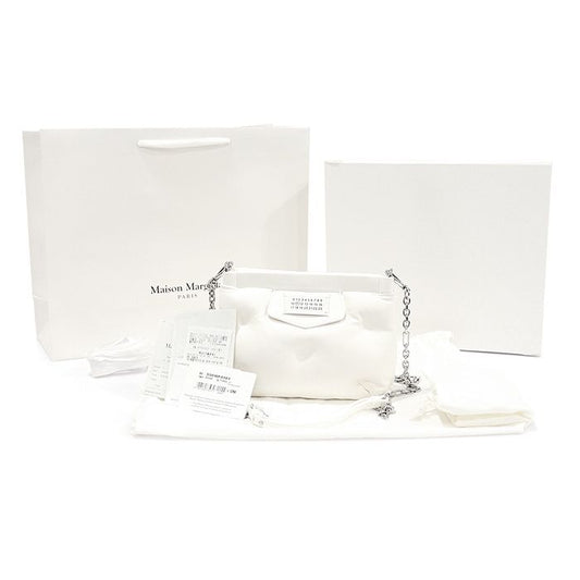 MAISON MARGIELA S56WF0161 ホワイト グレイン ナパ レザー グラム スラム レッド カーペット シルバー チェーン ミニ ポーチ クロスバッグ 102151888