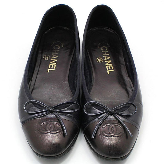 CHANEL G02819 Metallic Blau Burgunder Zweifarbige Ballerina Schleifen Ballerinas 37.5C 103645570
