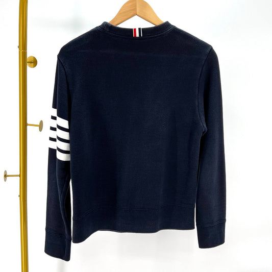 THOM BROWNE 斜めストラップスウェット ネイビー (MJT021H) 105623011