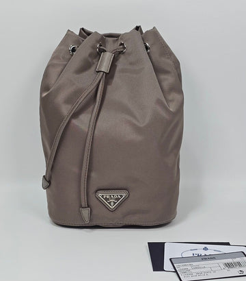 PRADA ポコノパウチバッグ(アロイラ) 112949107