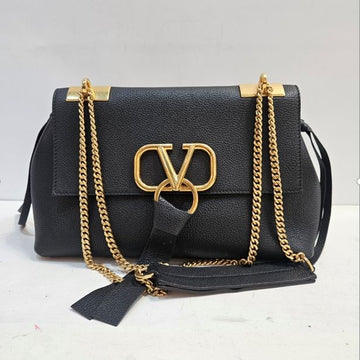 RED VALENTINO ヴァレンティノ Vロゴ ブラック ショルダーバッグ 113085364