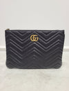 GUCCI ブラック GGマーモント マトラッセ レザー ポーチ クラッチバッグ 113192488 [P]